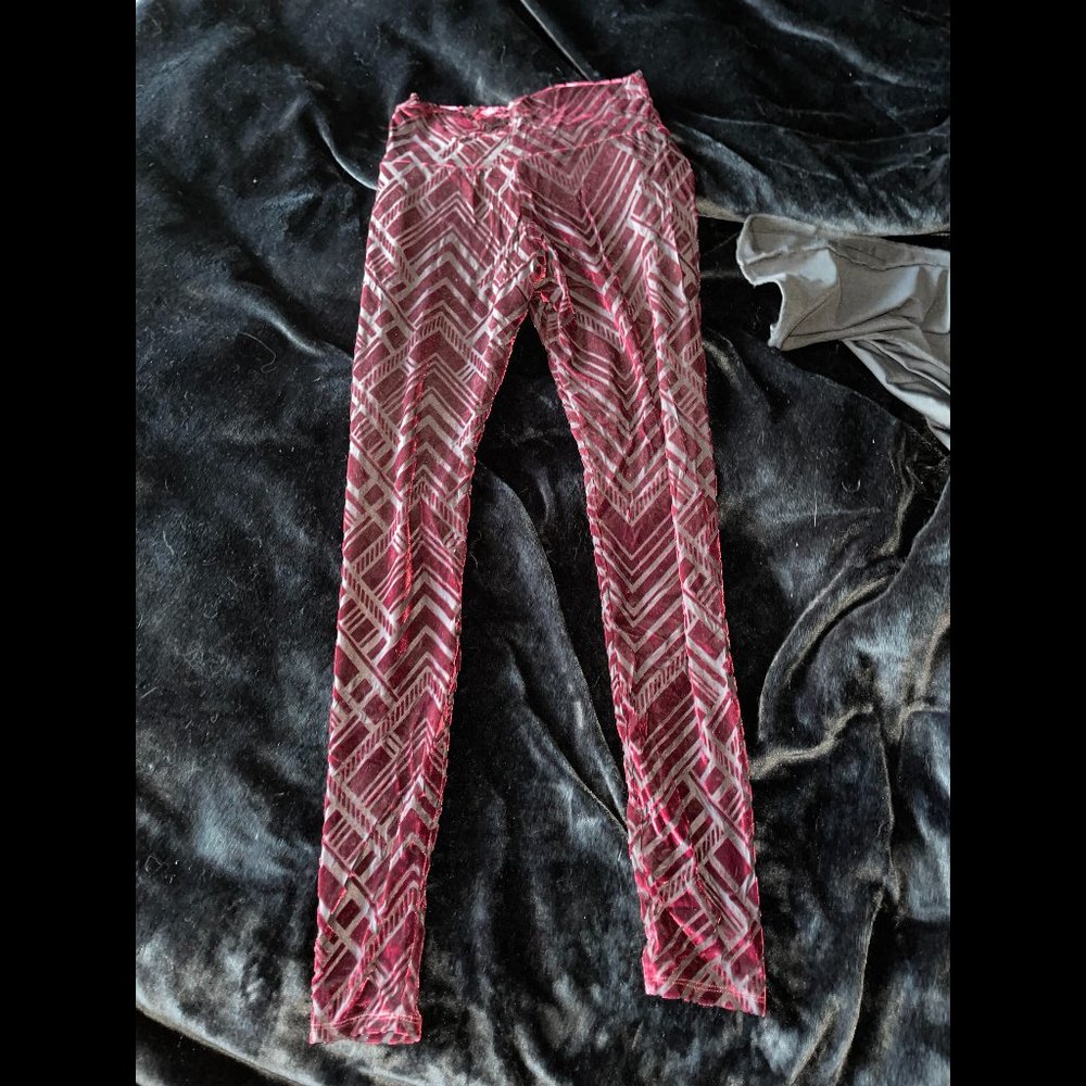 MAROON CRUSHED VELVET MESH LEGGINGS